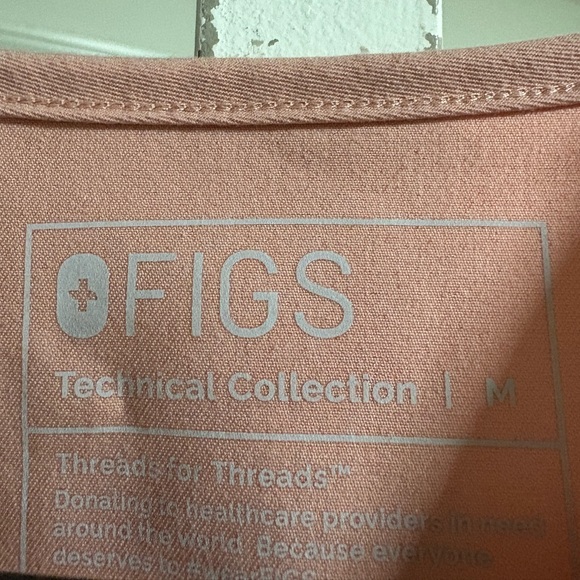 PINK SAND FIGS SCRUB SET - Picture 3 of 5